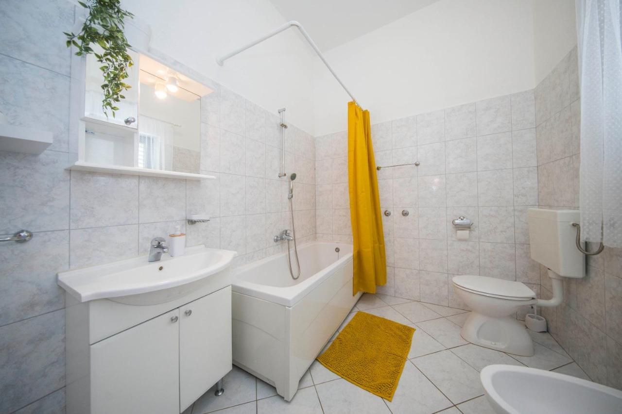 3 Bedroom Apartment Antonio Kaštela 외부 사진
